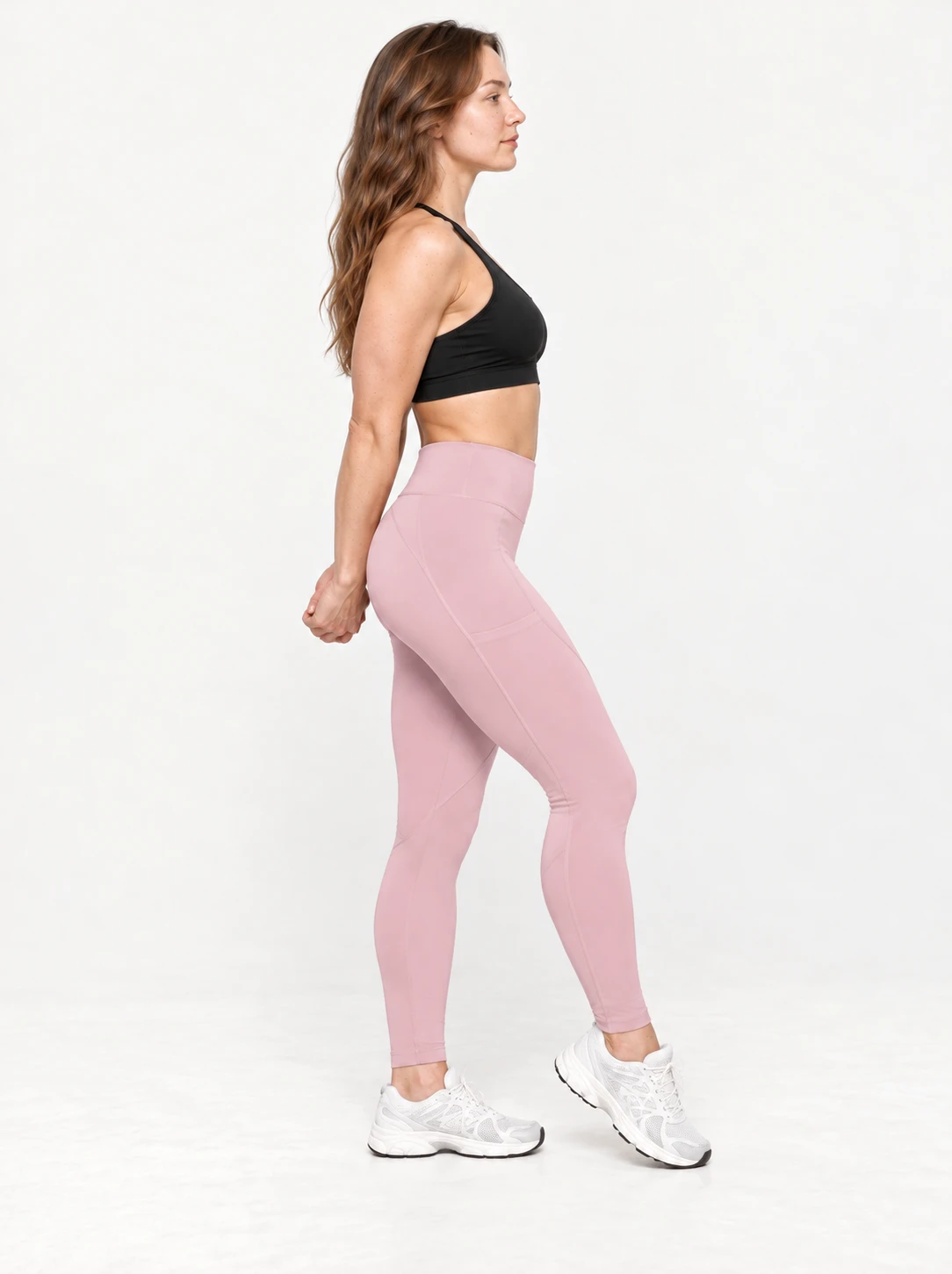 Imagem ilustrativa — Legging Trikonasana BRAVA na cor Rosa bebê, vista lateral.