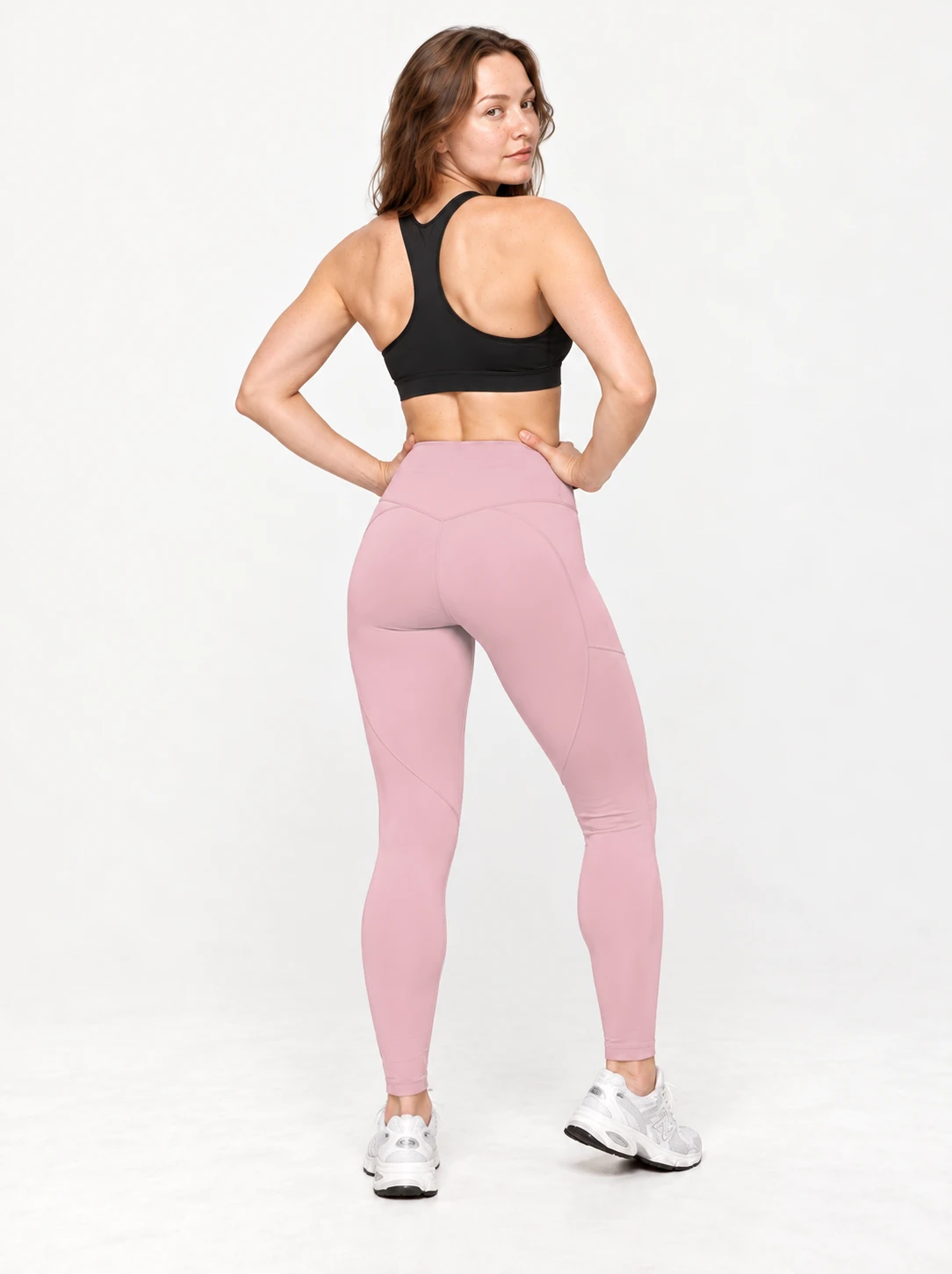 Imagem ilustrativa — Legging Trikonasana BRAVA na cor Rosa bebê, vista de costas.